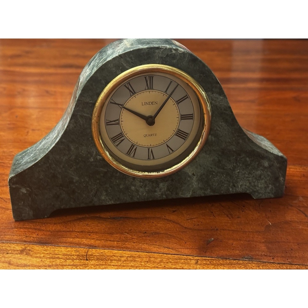VINTAGE HEAVY LINDEN MARBLED DESK/MANTEL CLOCK  9" X 5" X 1.5 WIDE
